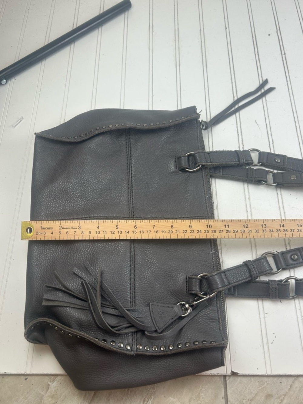 The Sak Vintage Y2K Gray Pebbled Leather Studded Boho Slouchy Shoulder Bag - Picture 14 of 14